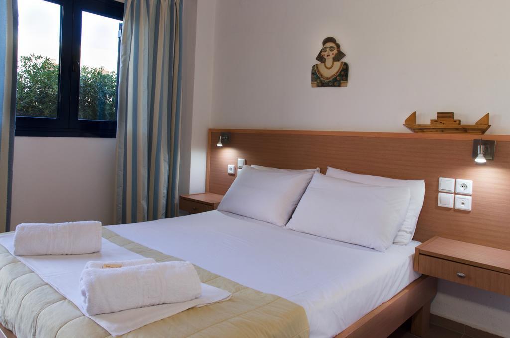 Yialos Studios-Apartments Makrýgialos Esterno foto