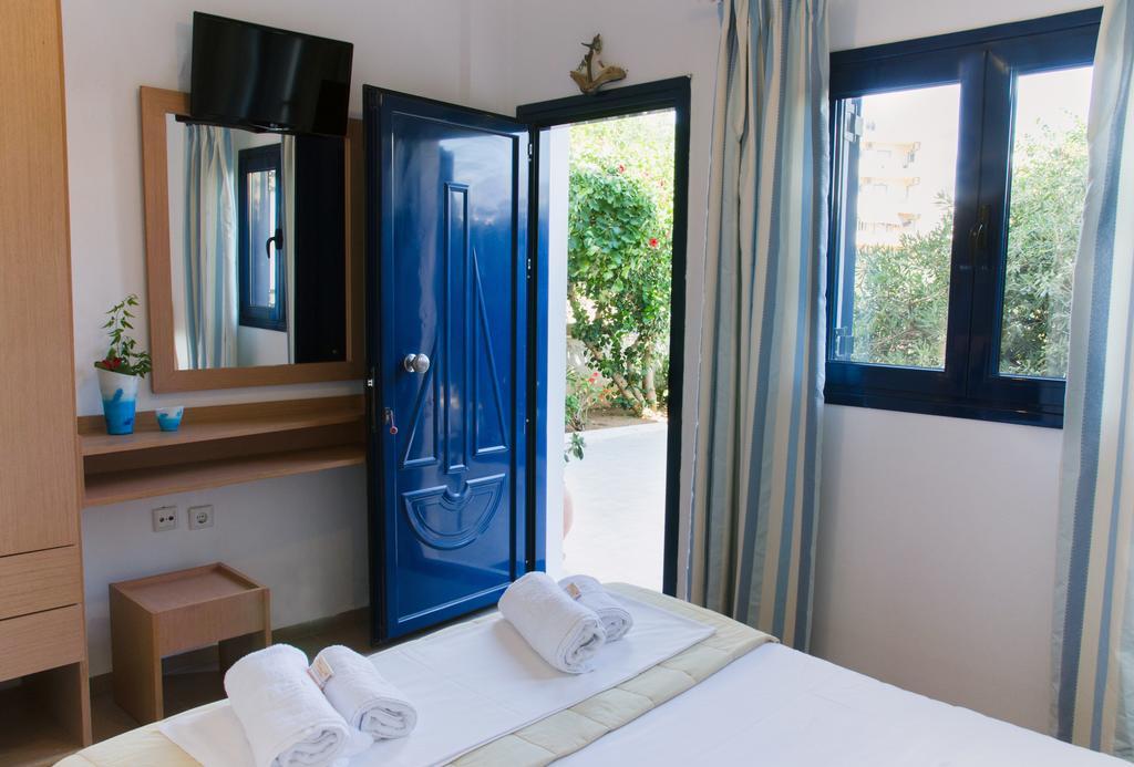 Yialos Studios-Apartments Makrýgialos Esterno foto