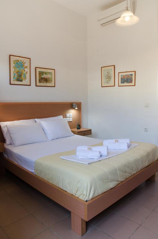 Yialos Studios-Apartments Makrýgialos Esterno foto