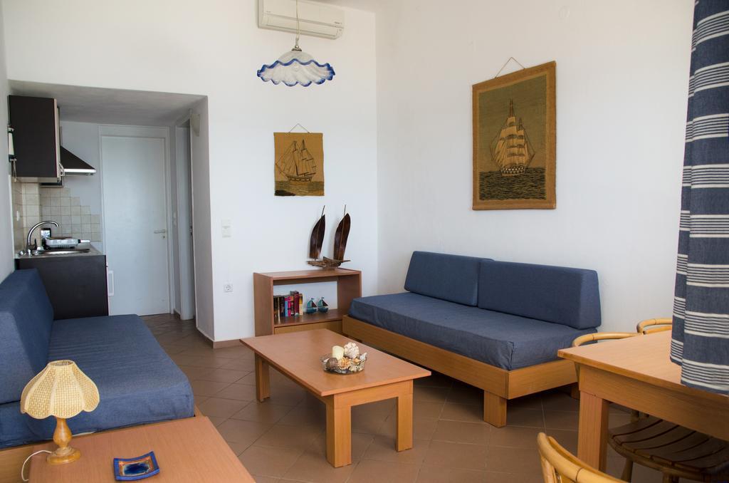 Yialos Studios-Apartments Makrýgialos Esterno foto